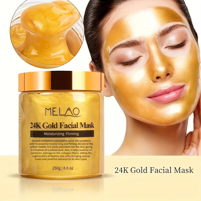 Frau trägt goldene Gesichtsmaske mit Auréne Produkt im Vordergrund