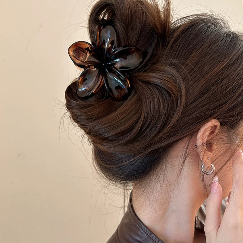 Skulpturale Haarklammer im Wave- &amp; Flower-Design – modernes Statement-Haaraccessoire